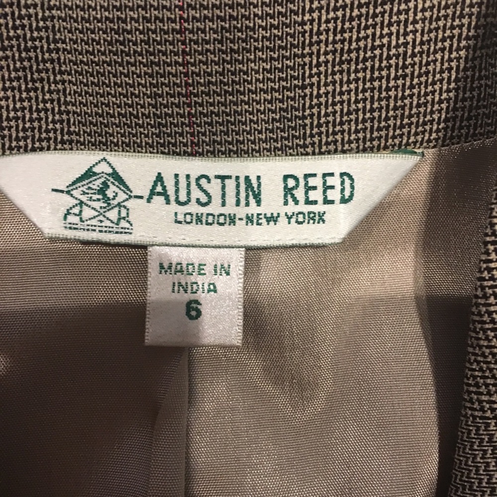 NEW Austin Reed wool blazer - Picture 3 of 4